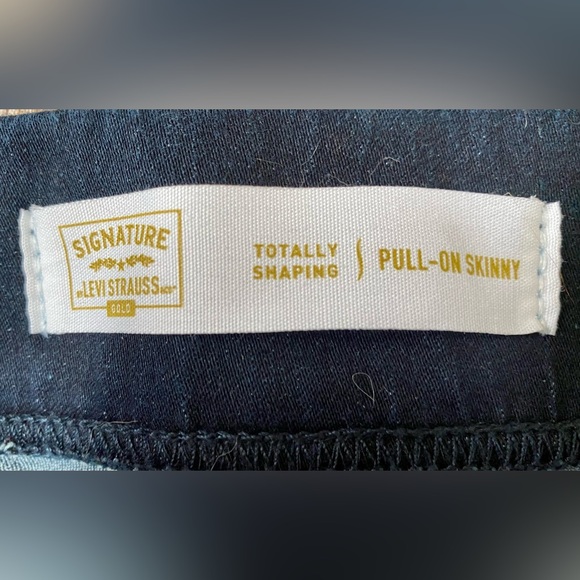 Levi’s Skinny Shaping Pull On Jeans - Picture 5 of 6